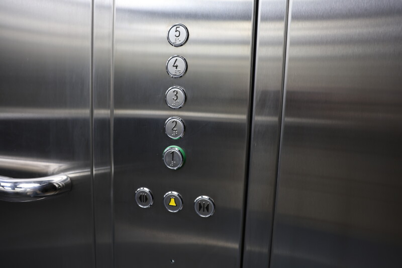 У шпиталі МВС капітально відремонтували ліфт за кошти бюджету Луцької громади