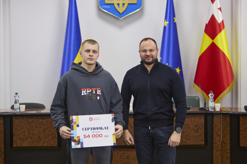 Кращим спортсменам громади вручили сертифікати на отримання стипендій