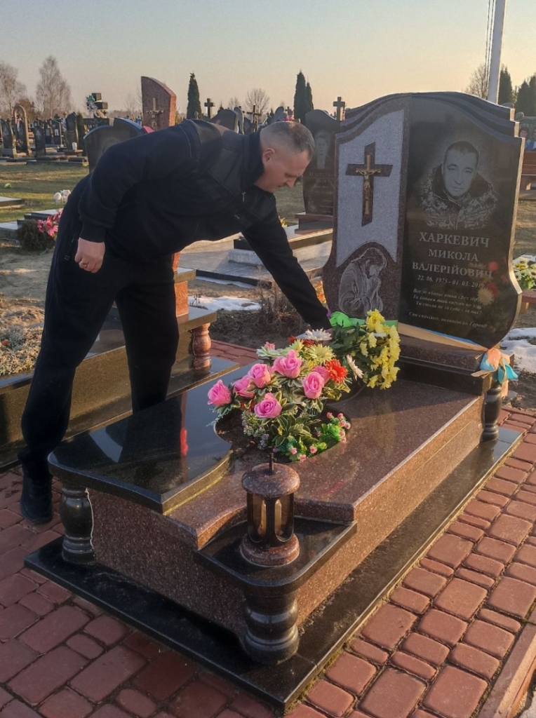 У Ратнівській громаді вшанували пам’ять померлого сім років тому капітана Миколи Харкевича