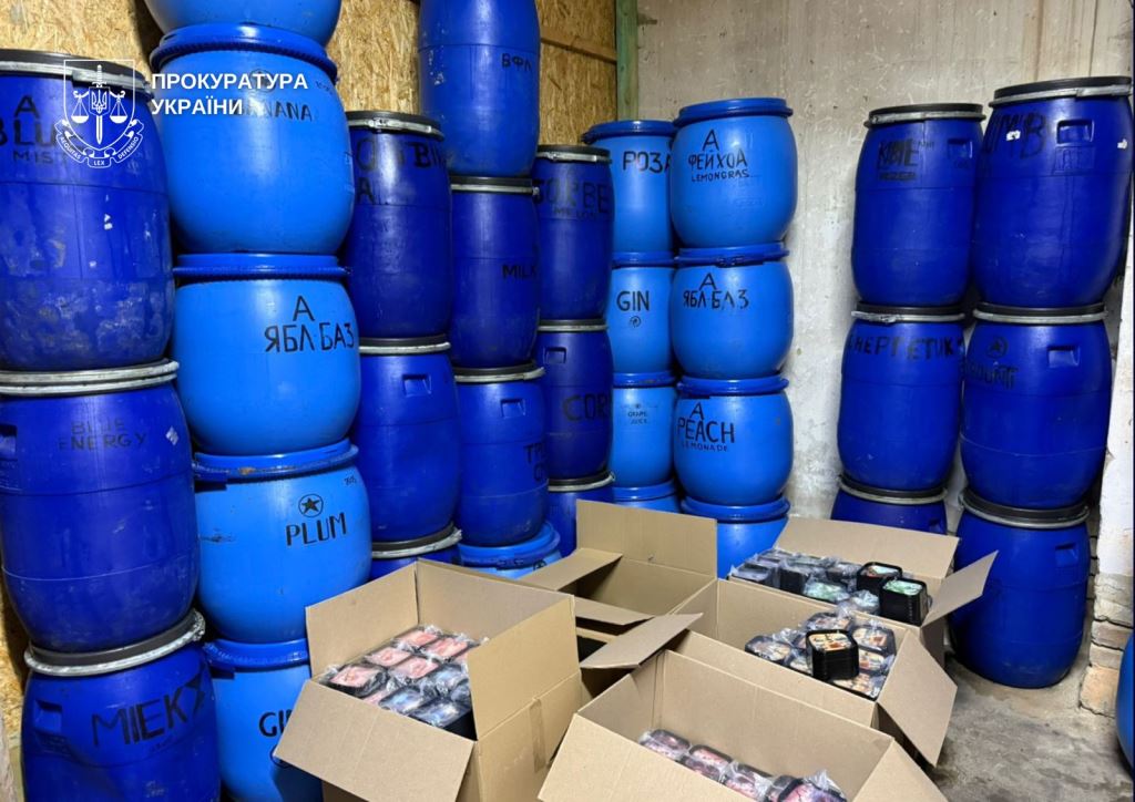 Незаконна продукція на вісім мільйонів: на Волині викрили підпільне виробництво тютюну для кальяну