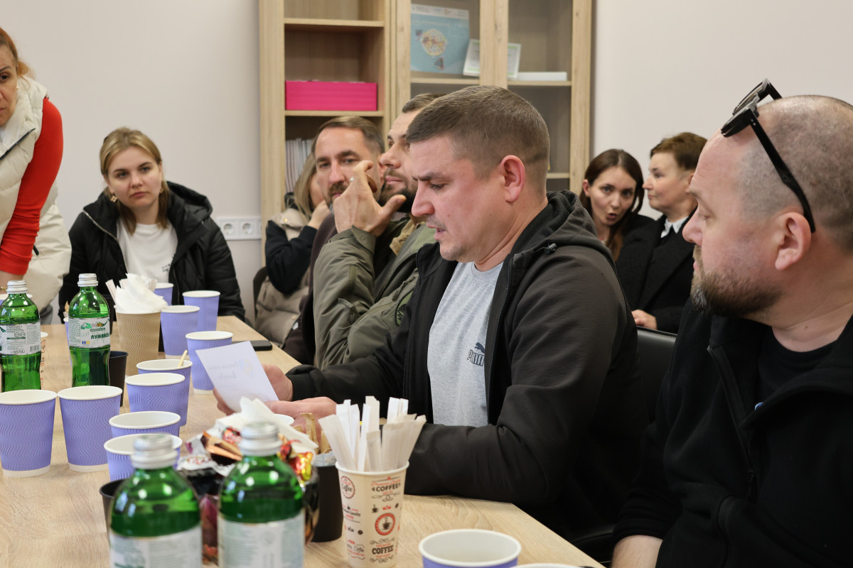 «ВетеранХаб» та Центр життєстійкості у Володимирі: міністерка у справах ветеранів Наталія Калмикова зустрілась із ветеранським активом