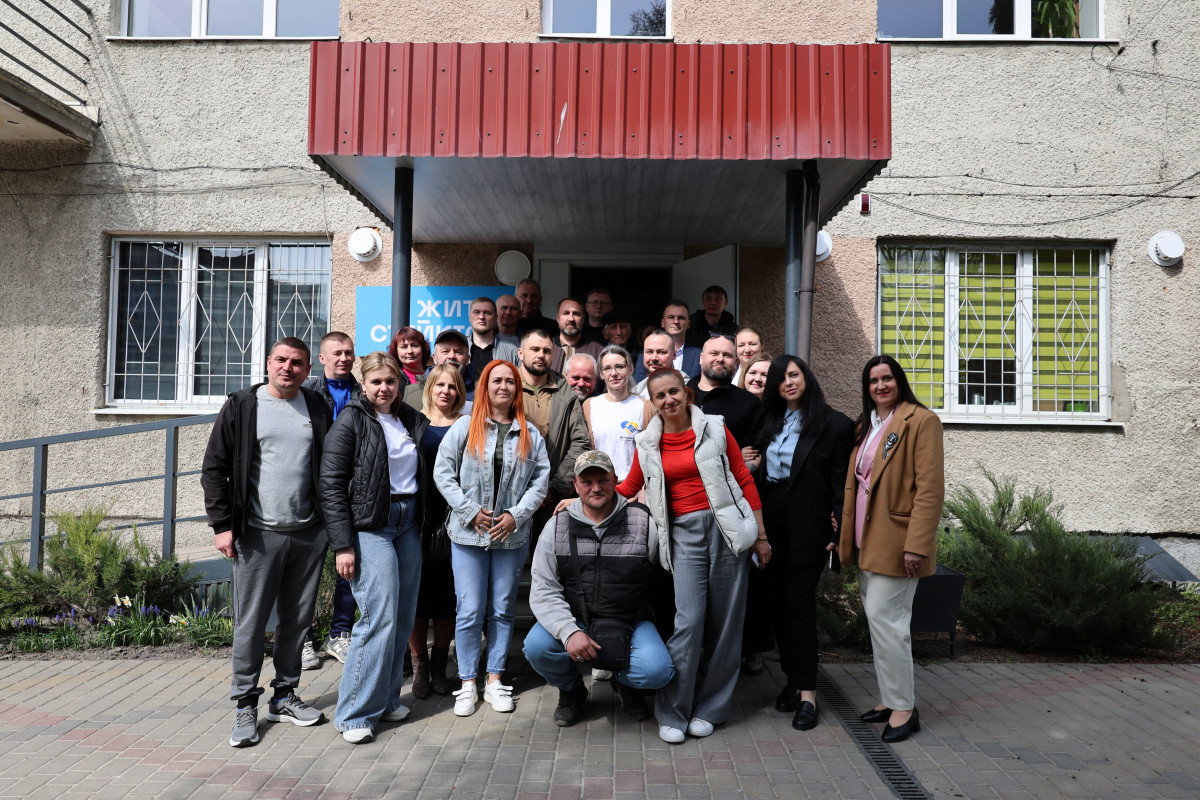 «ВетеранХаб» та Центр життєстійкості у Володимирі: міністерка у справах ветеранів Наталія Калмикова зустрілась із ветеранським активом