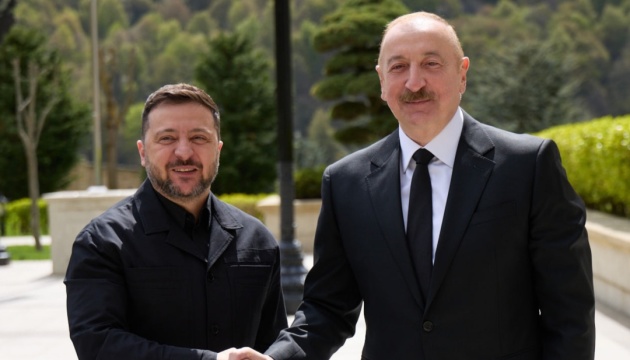 Україна готова до тристоронніх переговорів з рф в Азербайджані