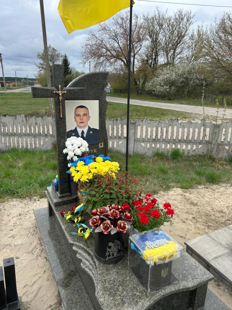 У Любомльській громаді вшанували пам’ять воїна Андрія Шинкарука