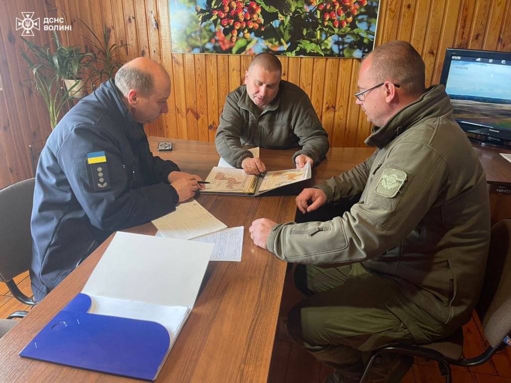 Волинські рятувальники перевірили пожежні підрозділи лісництв