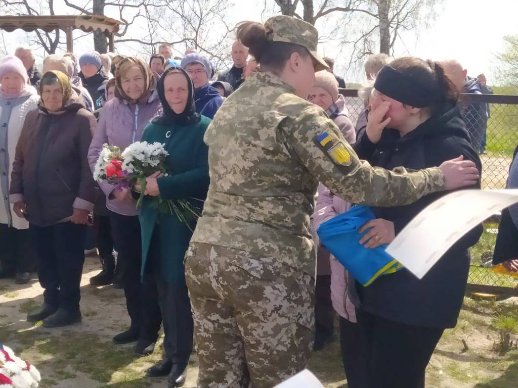 У Вишнівській громаді відбувся чин поховання загиблого Захисника України Юрія Мухіна