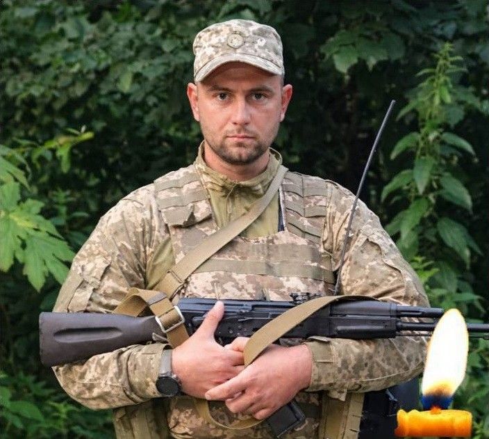 У Поворській громаді попрощаються із воїном Олегом Кухаруком