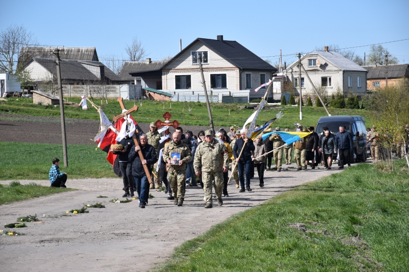 У Городищенській громаді проводили в останню земну дорогу воїна Миколу Гаця