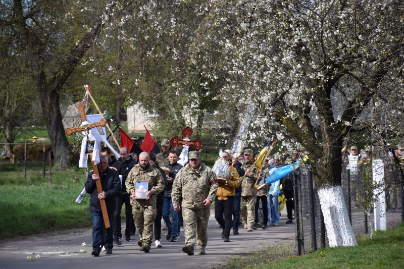 У Городищенській громаді проводили в останню земну дорогу воїна Миколу Гаця