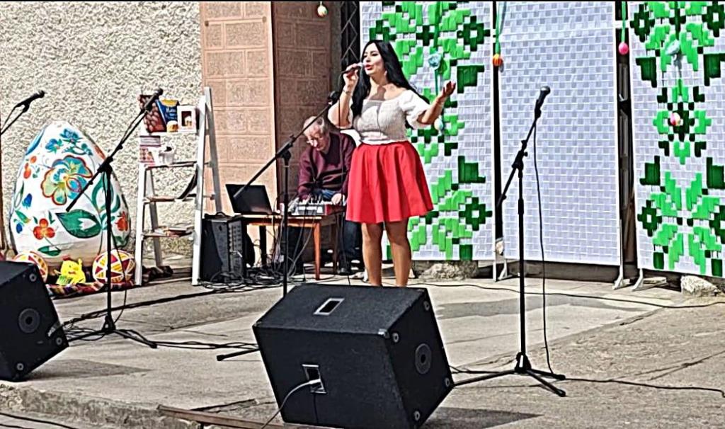 У Рожищі відбувся благодійний захід «Великдень дзвоном трепетним луна»