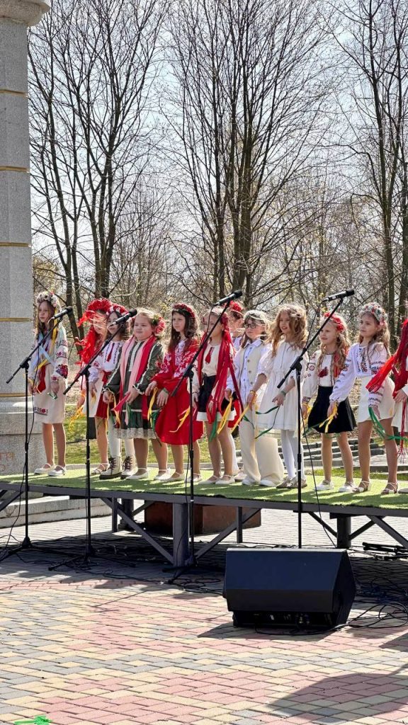 Третій день великодніх свят володимирчани відзначили гаївками