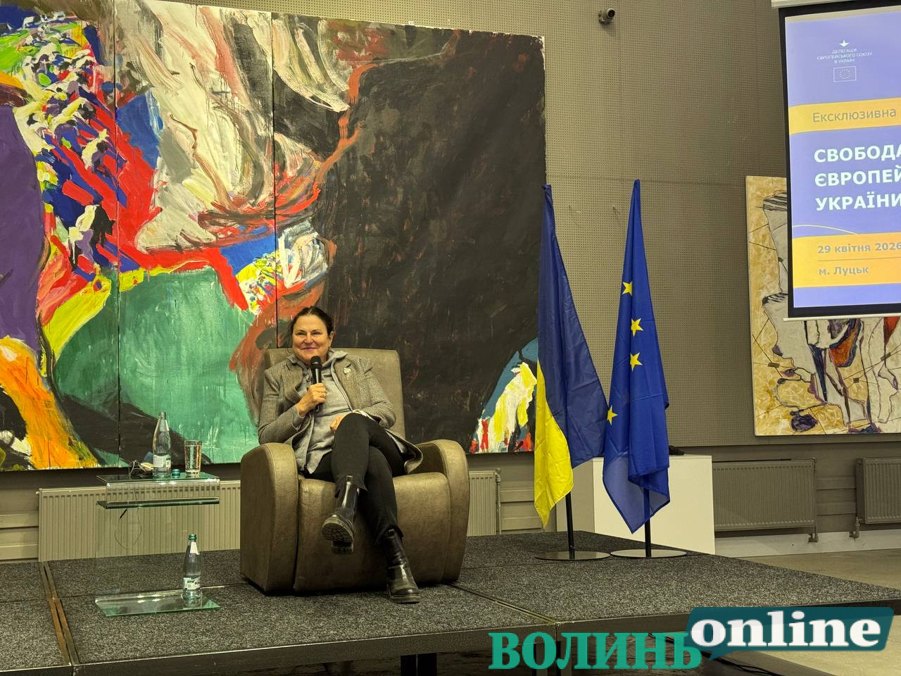 «Зараз ми намагаємося створити антитіла до дезінформації росії»: про що говорила у Луцьку Посол ЄС в Україні