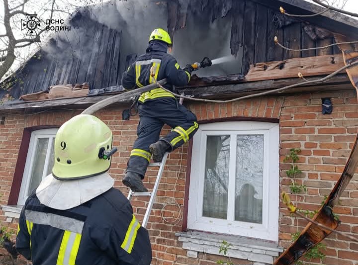 Напередодні на Волині горіли три будинки і господарська споруда