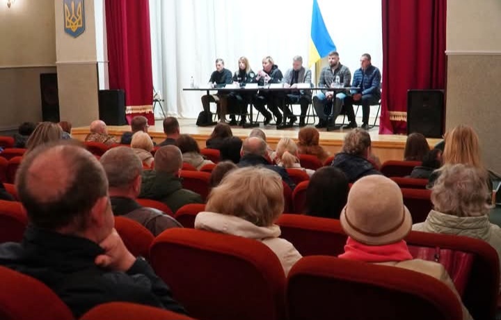 У Володимирі родини зниклих безвісти та полонених військовослужбовців зустрілись із представниками уповноважених органів