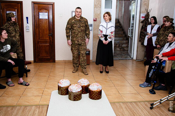 У Луцьку привітали військових з Великоднем