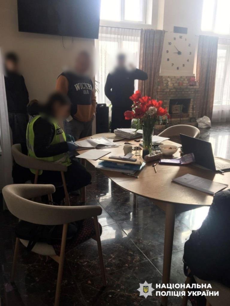 Незаконне збагачення і брехня в деклараціях: поліція провела у посадовців ТЦК 44 обшуки