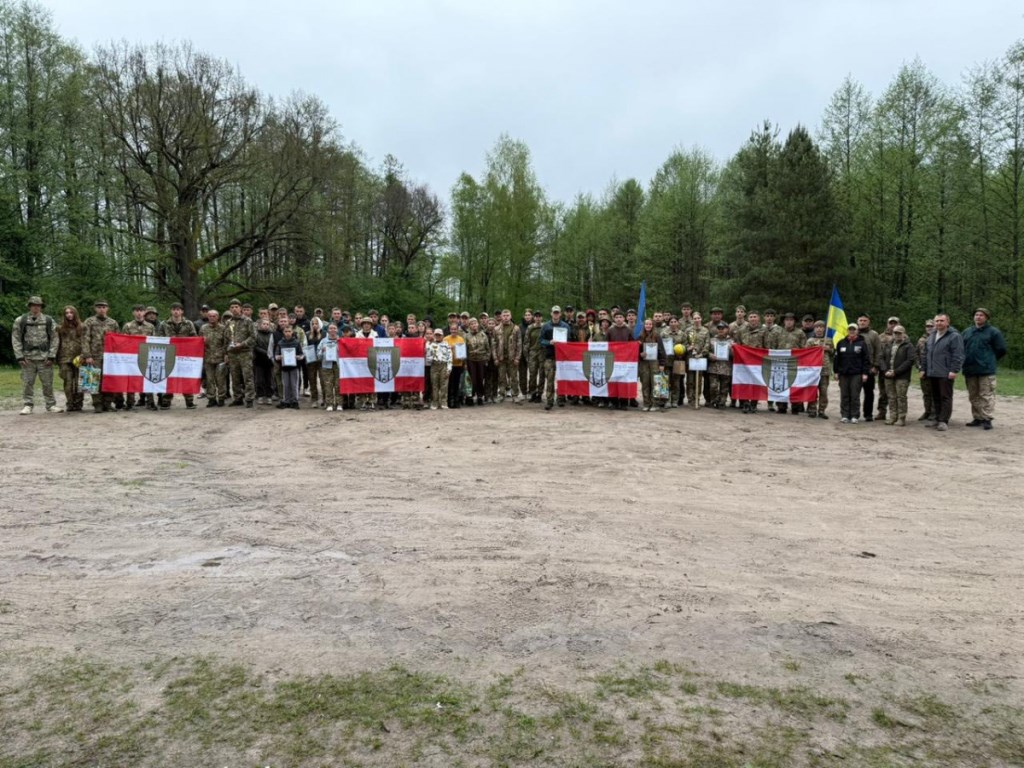«Джура» на Волині: як через гру, вишкіл і командну роботу виховують свідому українську молодь