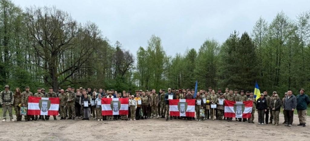 «Джура» на Волині: як через гру, вишкіл і командну роботу виховують свідому українську молодь