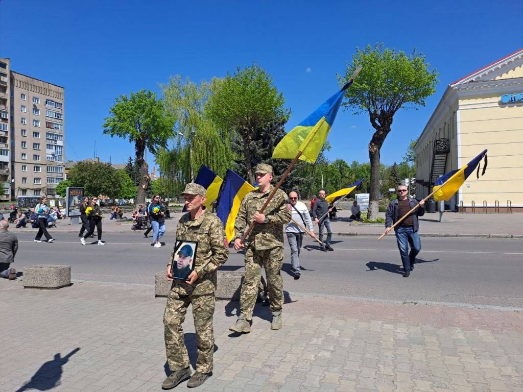 У Ковелі попрощалися із воїном Володимиром Карпуком