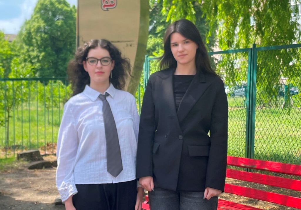 Двоє учениць ковельського ліцею вибороли право на рік навчання за кордоном
