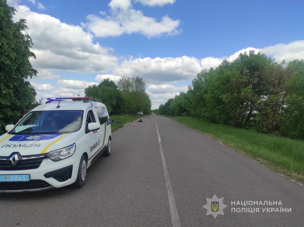 Перелом хребта, гематоми і забої: внаслідок аварії на Волині постраждав мотоцикліст