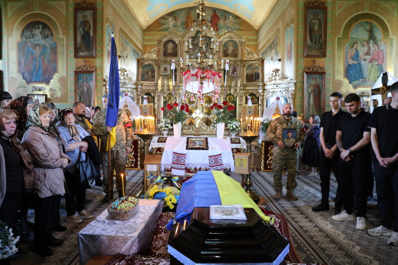 У Луцькій громаді прощалися з Героєм Віктором Кицуном