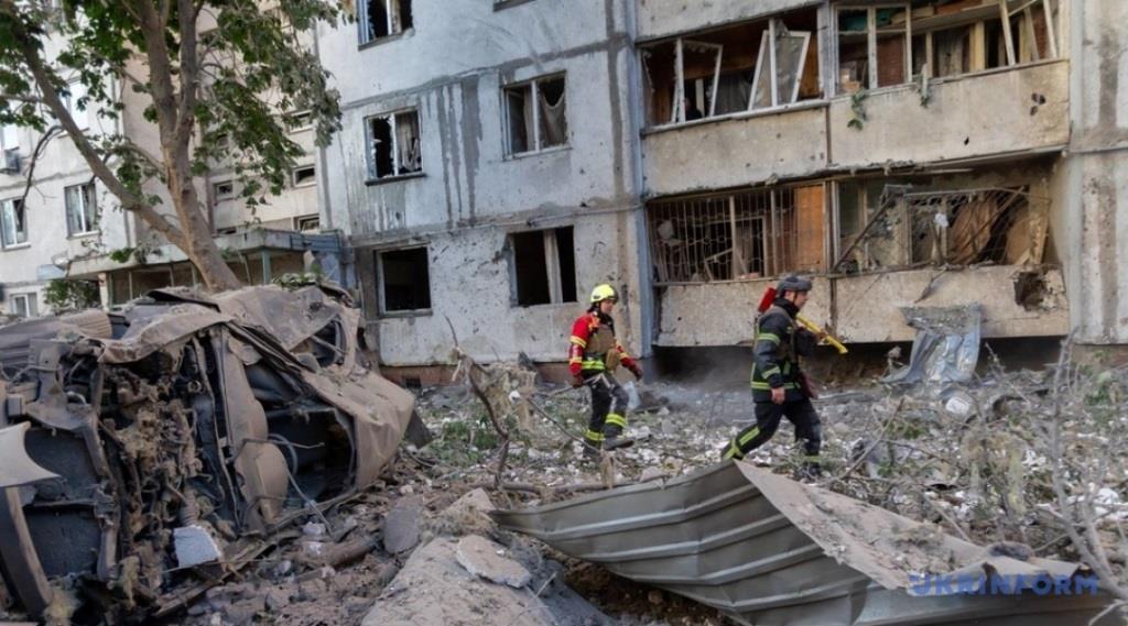 У Києві кількість постраждалих через російську атаку зросла до 65, ще четверо людей загинули
