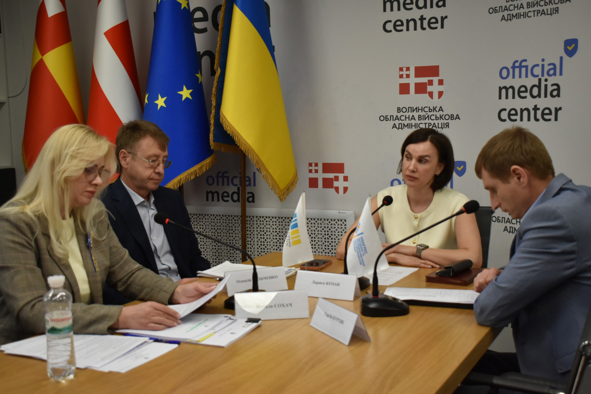 Діалог влади з бізнесом: у Волинській ОВА обговорили дотримання прав споживачів
