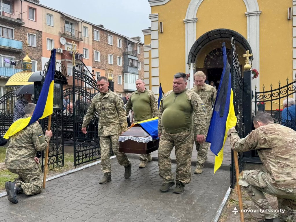 У Нововолинську попрощалися із Героєм Олександром Бєловим