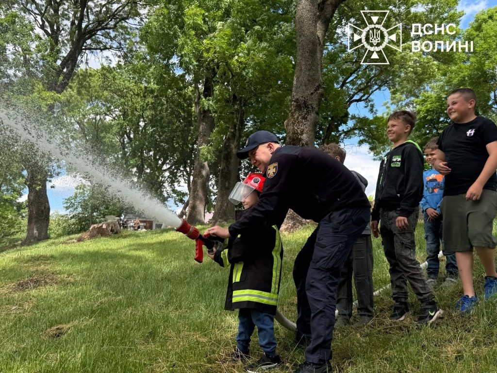 Рятувальники долучилися до благодійного заходу в Олиці