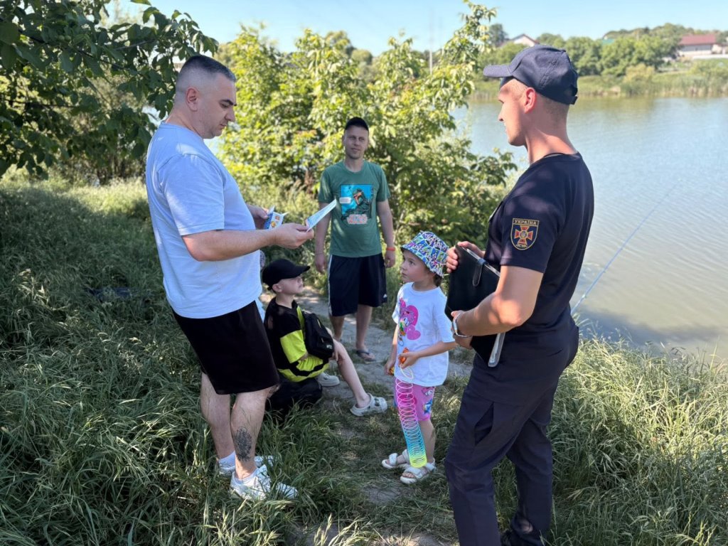 Офіцери-рятувальники громад Володимирського та Ковельського районів провели профілактичні заходи на водних об’єктах