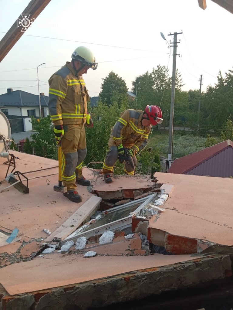 У Луцькому районі низка житлових будинків зазнала ушкоджень від буревію