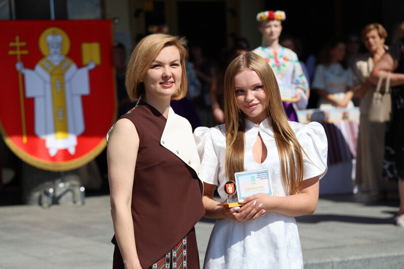 314 випускників із Луцької громади отримали свідоцтва про здобуття повної середньої освіти з відзнакою