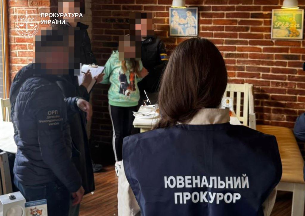 Судять волинянку, яка продала 6-річного сина за 25 000 доларів США