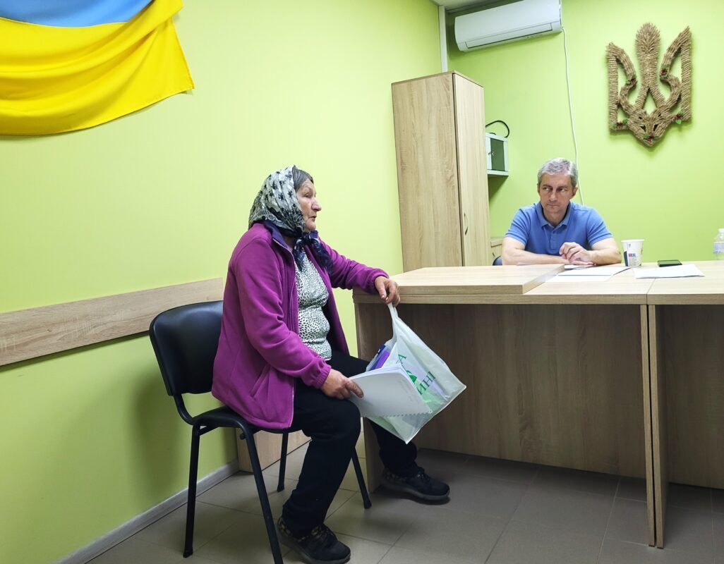 Будівництво багатоповерхівки, благоустрій та паркування вантажівок: Ковельський міський голова провів прийом громадян