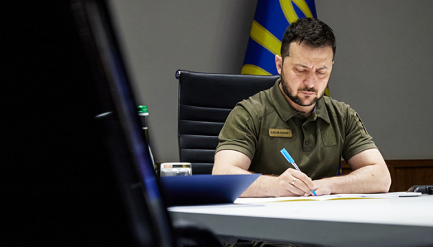 Зеленський створив у ЗСУ командування далекобійного впливу на росію