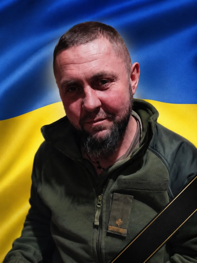 У Мар’янівській громаді попрощаються із воїном Віталієм Томашевським