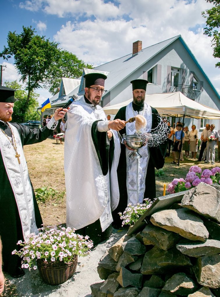 У Берестечківській громаді освятили меморіальну дошку благодійнику Анатолію Маслічуку