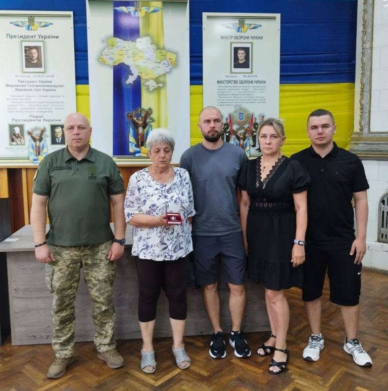У Володимирі родині загиблого захисника Олександра Денисюка вручили посмертний орден «За мужність»
