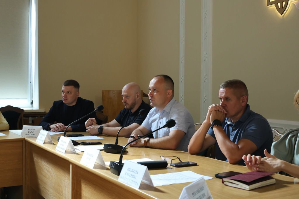 На Волині оновлюють підхід до пасажирських перевезень: нові конкурси, боротьба з нелегальними перевізниками та безготівкова оплата