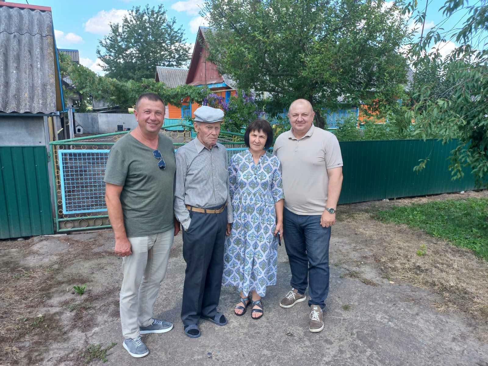 У Горохівській громаді привітали поважного ювіляра