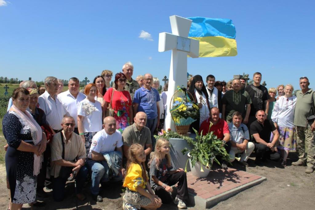 У Рожищенській громаді освятили пам’ятний хрест на честь полеглих воїнів Дієвої армії УНР