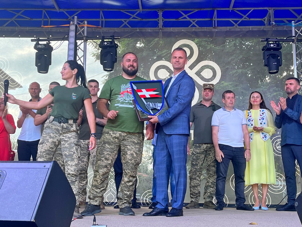У День міста Володимирський міський голова вручив відзнаки військовослужбовцям та активним мешканцям і привітав міжнародних партнерів
