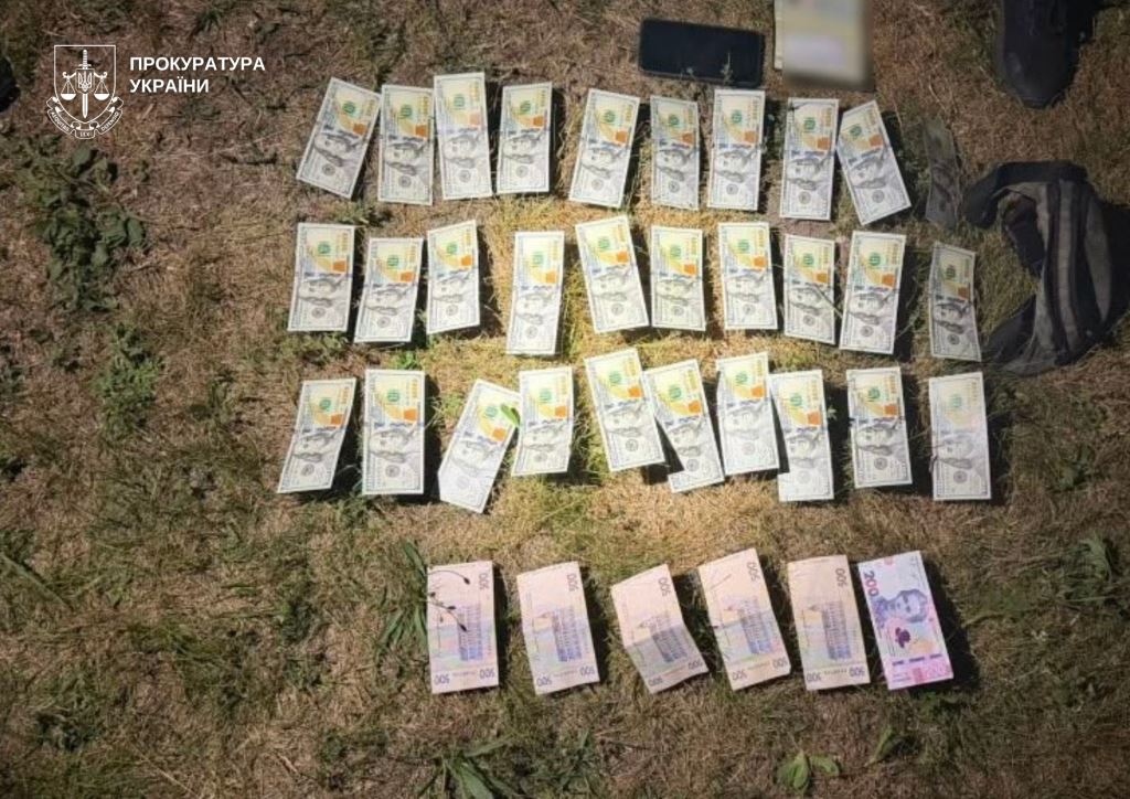 Три тисячі доларів за переправлення ухилянта за кордон – волинянину повідомили про підозру