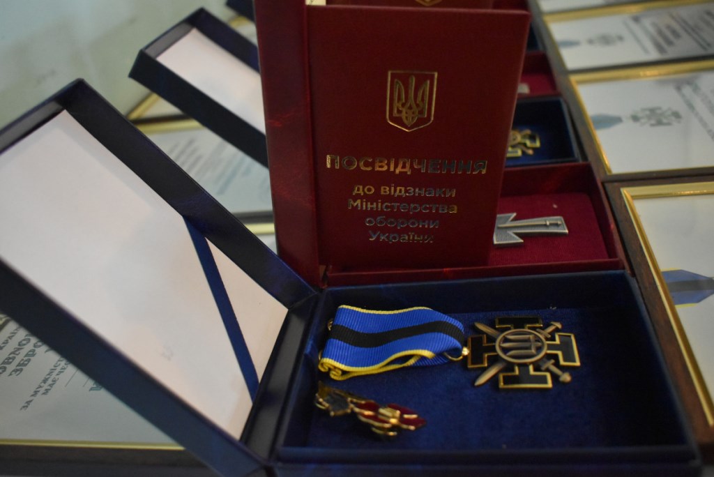 На Волині рідним полеглих воїнів 42-ї бригади вручили посмертні нагороди