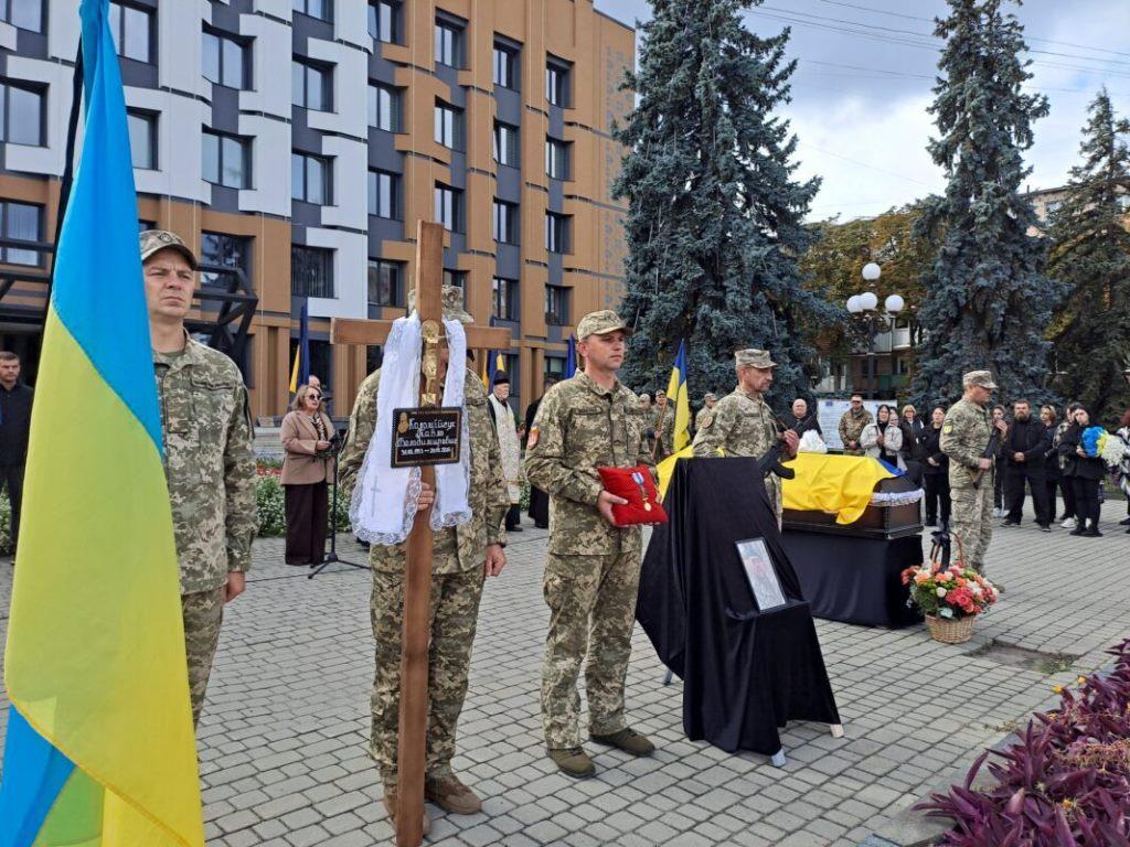 Істинний морський піхотинець: Ковельська громада віддала останню шану Герою Павлу Коломійчуку