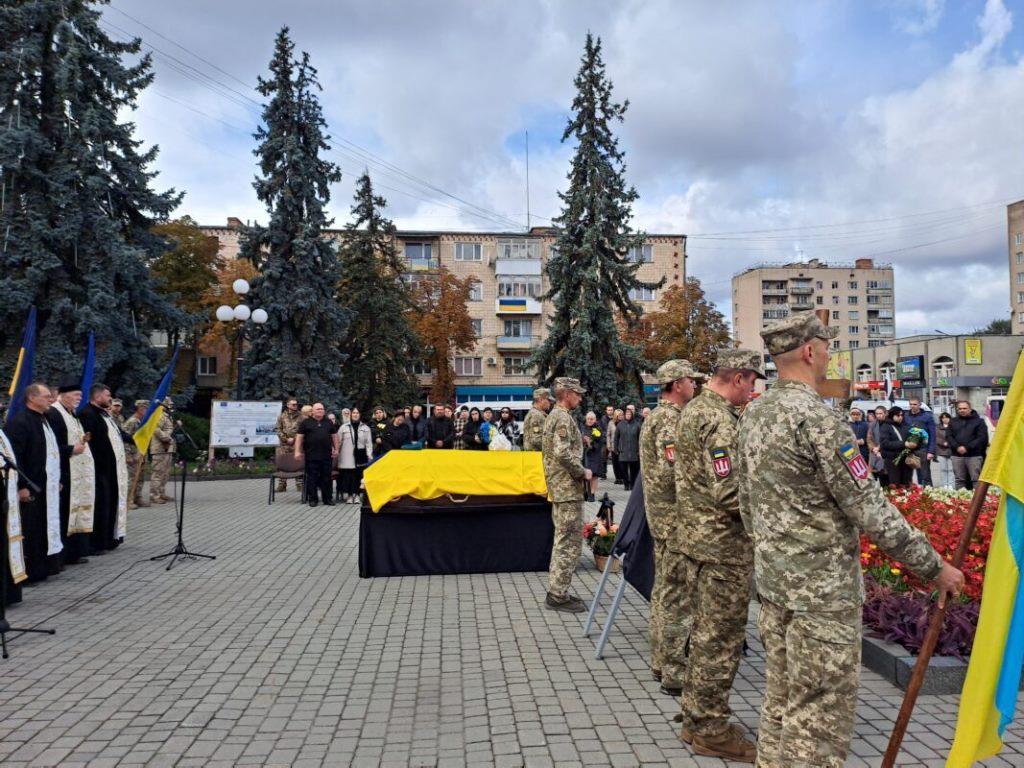 Істинний морський піхотинець: Ковельська громада віддала останню шану Герою Павлу Коломійчуку