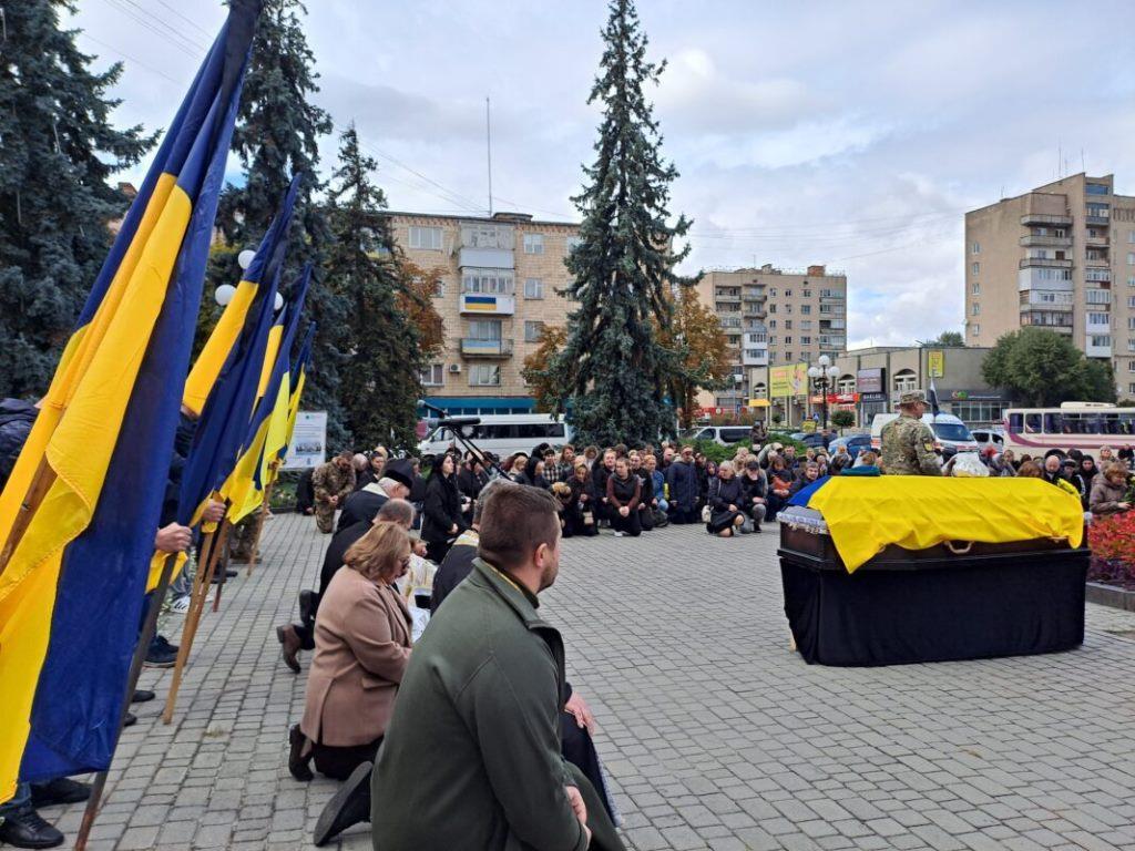 Істинний морський піхотинець: Ковельська громада віддала останню шану Герою Павлу Коломійчуку