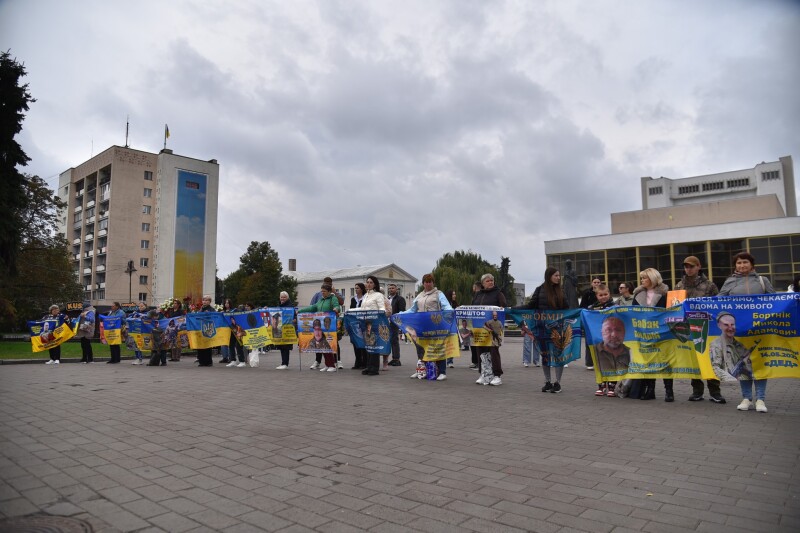 У Луцьку зустріли 27-річного захисника Павла Літвіна після понад чотирьох років російського полону